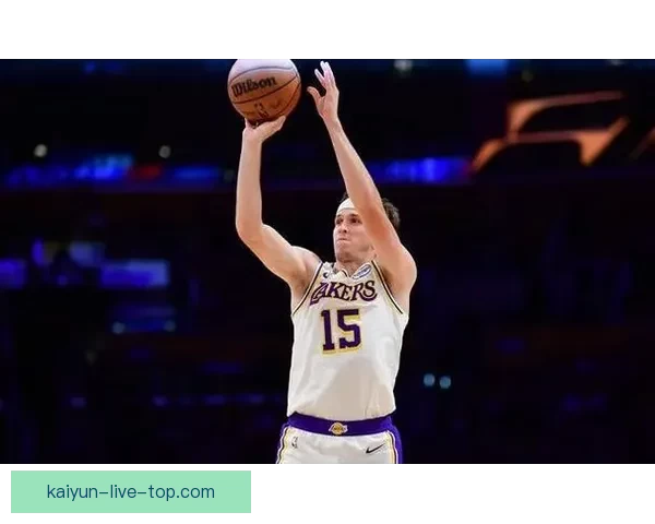 湖人再遭打击 里夫斯接受肋骨和侧腹影像检查 出战与否待定